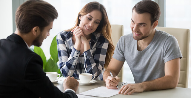 What Do I Need To Bring When Having a Document Notarized?